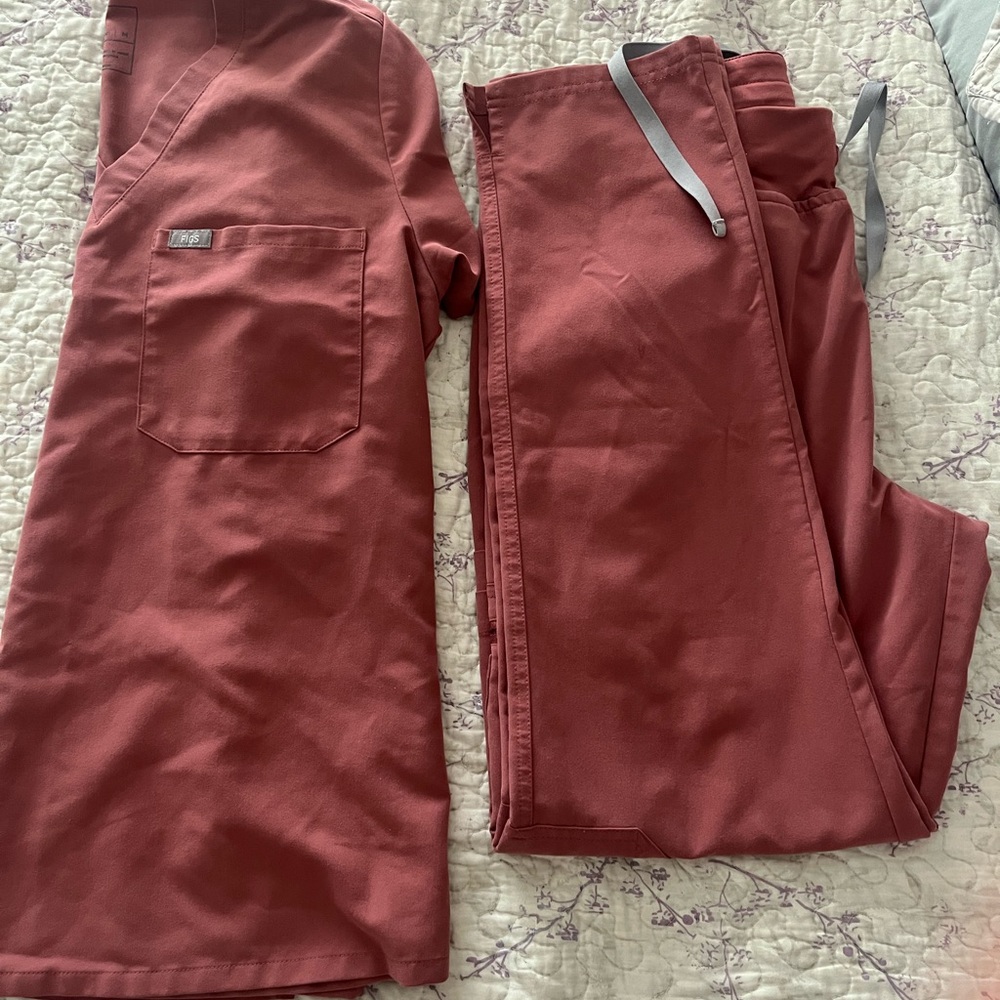 Figs Women's Straight Leg Pants - Rust Red